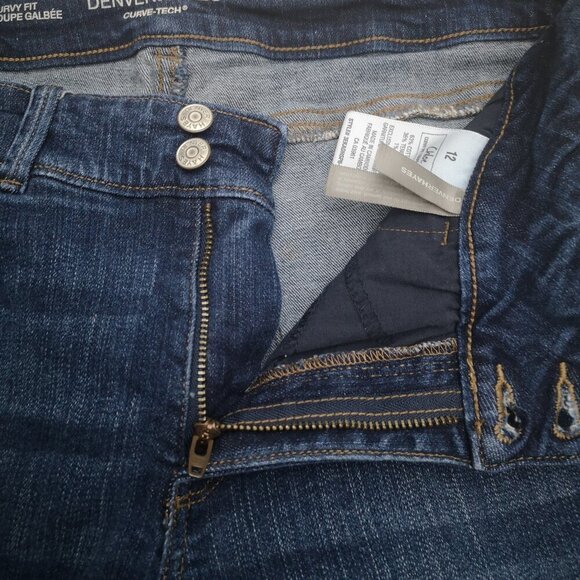 Denver Hayes Curve Tech Ladies Size 12 Chloe Curvy Fit Medium Wash Capri's - Picture 6 of 12